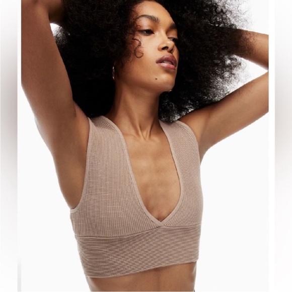 Babaton Taupe Sculpt Knit Deep V-Neck Cropped Tank Top Size Medium - Picture 2 of 12